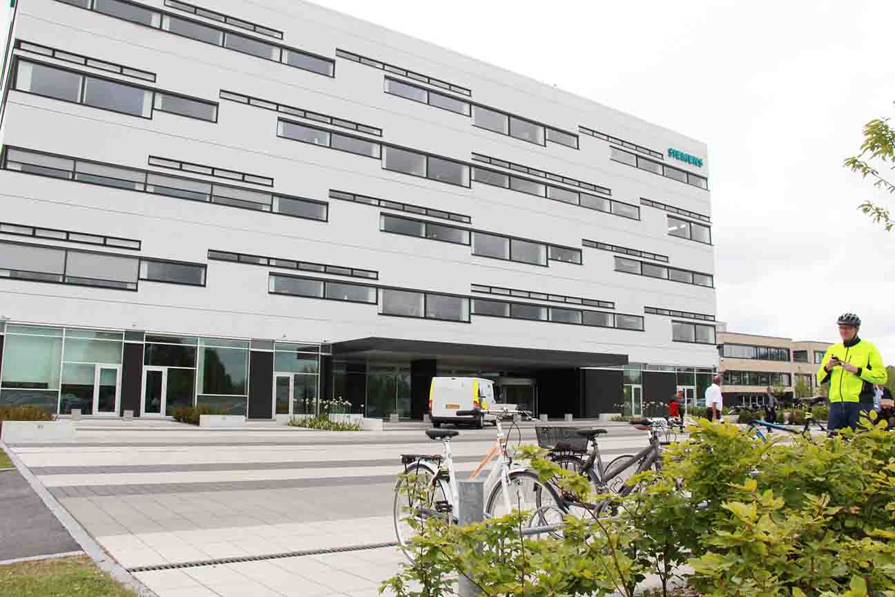 Siemens_with_bikes.jpg